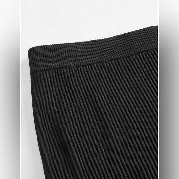 Mesh Pleated Sweater Skirt Black - Picture 12 of 14